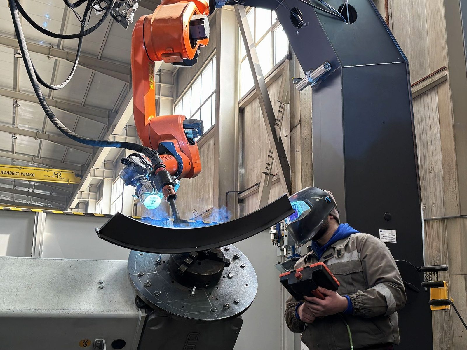 New CLOOS QIROX Robotic Welding Cell — 3